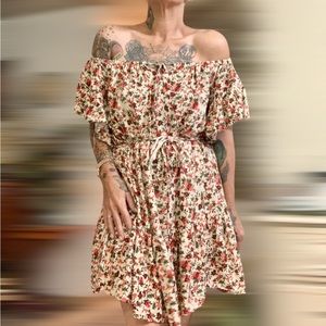 Vintage 90’s Cynthia Rowley floral peasant off the shoulder mini babydoll dress